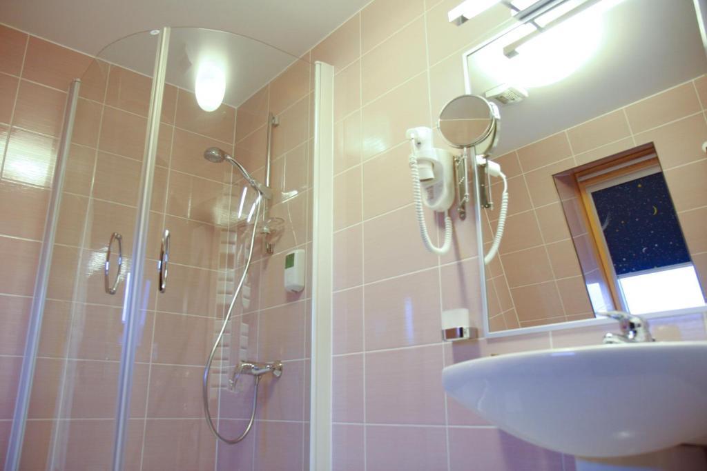 Hotel Anna Junior Târgu Jiu Værelse billede